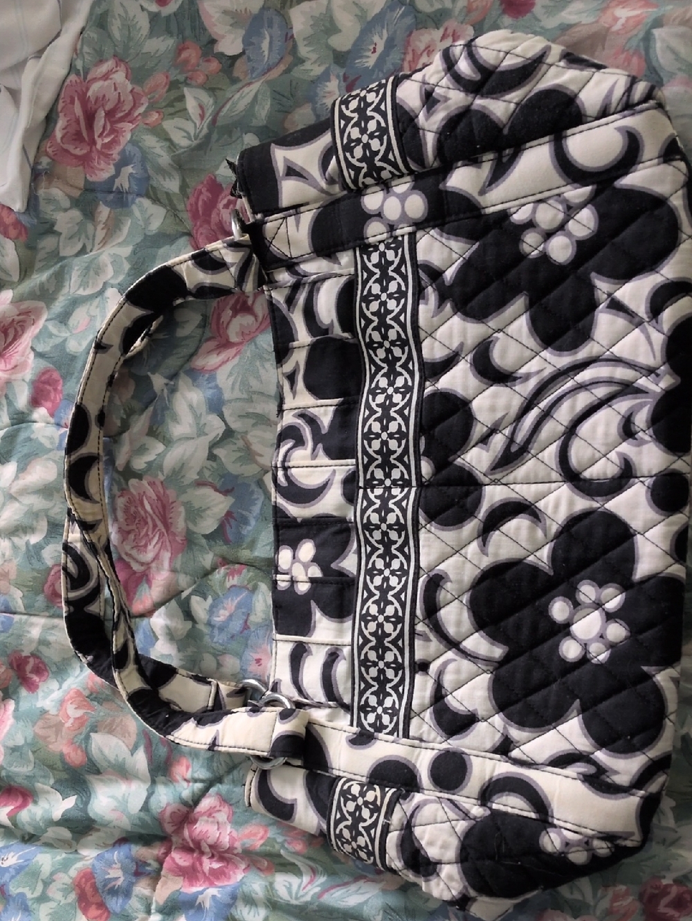 Quilted Black and White Floral Shoulder Bag - Women's Fashion Tote
